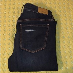 The dream jeans from American eagle, very fitting